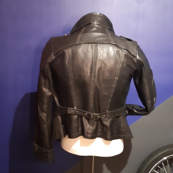 Womens leather jacket - Picture 3 of 8